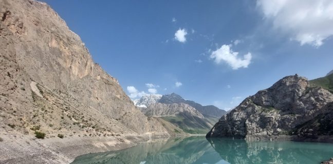 Tourismus Trends aus Taschkent – Entlang der Seidenstraße und zu schneebedeckten Gipfeln in Usbekistan Tourismus-Ziel für Bergwanderer in Tadshikistan: Das Fann-Gebirge mit seinen Sieben Seen