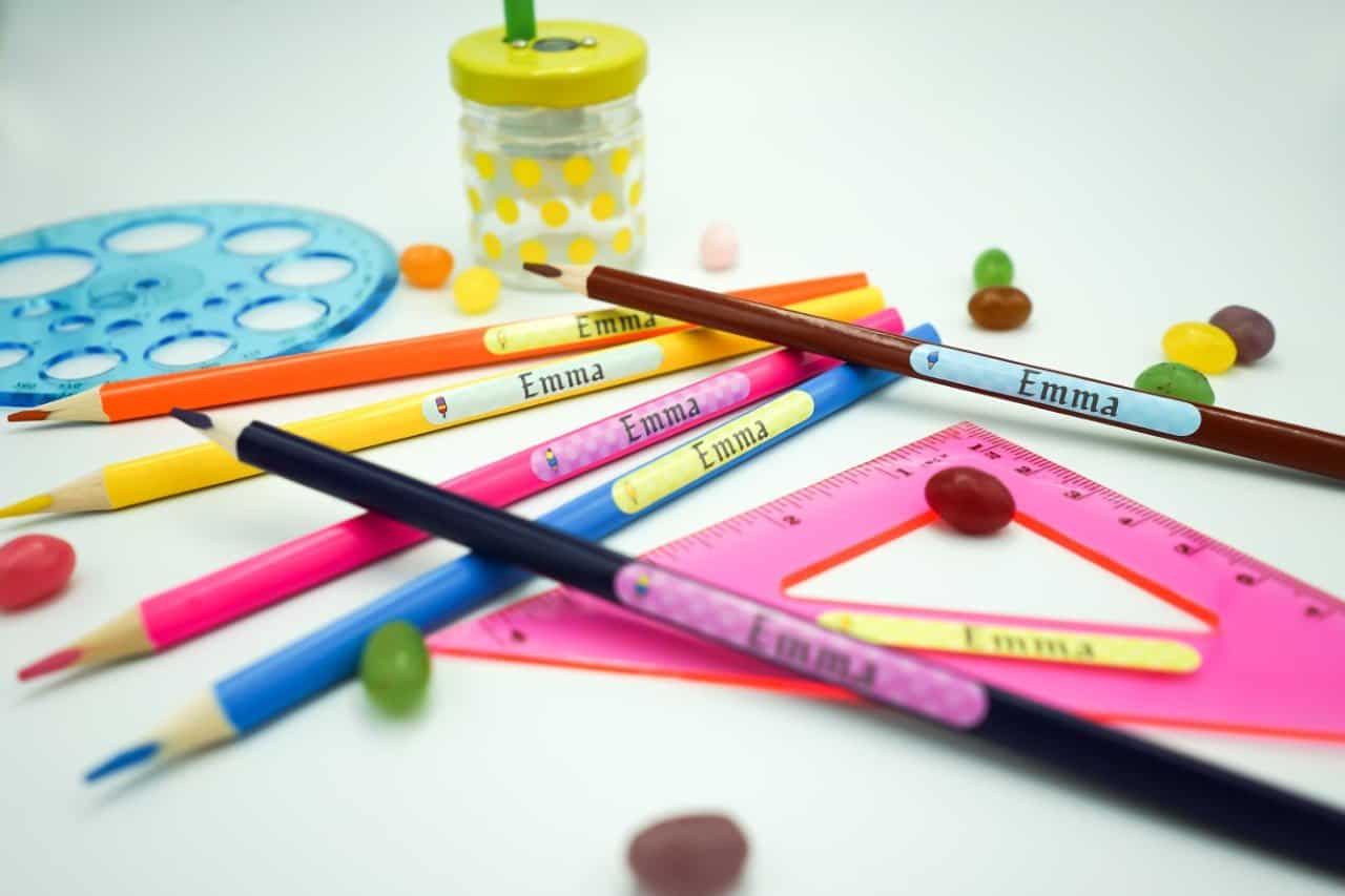 Kunterbunte Welt der Kindernamensetiketten img-9