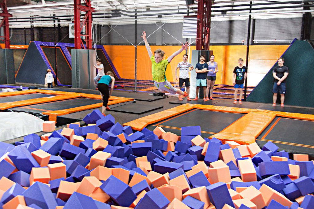 JUMP House Berlin-Reinickendorf: in Aktion – (c) JUMP House / Tom Menz
