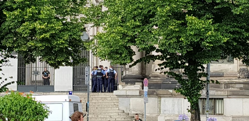 Schüsse am Berliner Dom
