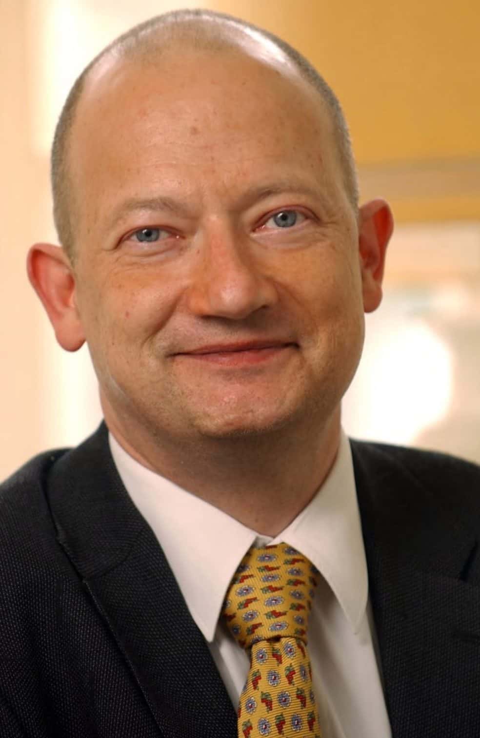 Dr. Johannes Fiala, PhD, RA, RB, MBA Finanzdienstleistungen (Univ.), MM (Univ.), Geprüfter Finanz- und Anlageberater (A.F.A.), Bankkaufmann
