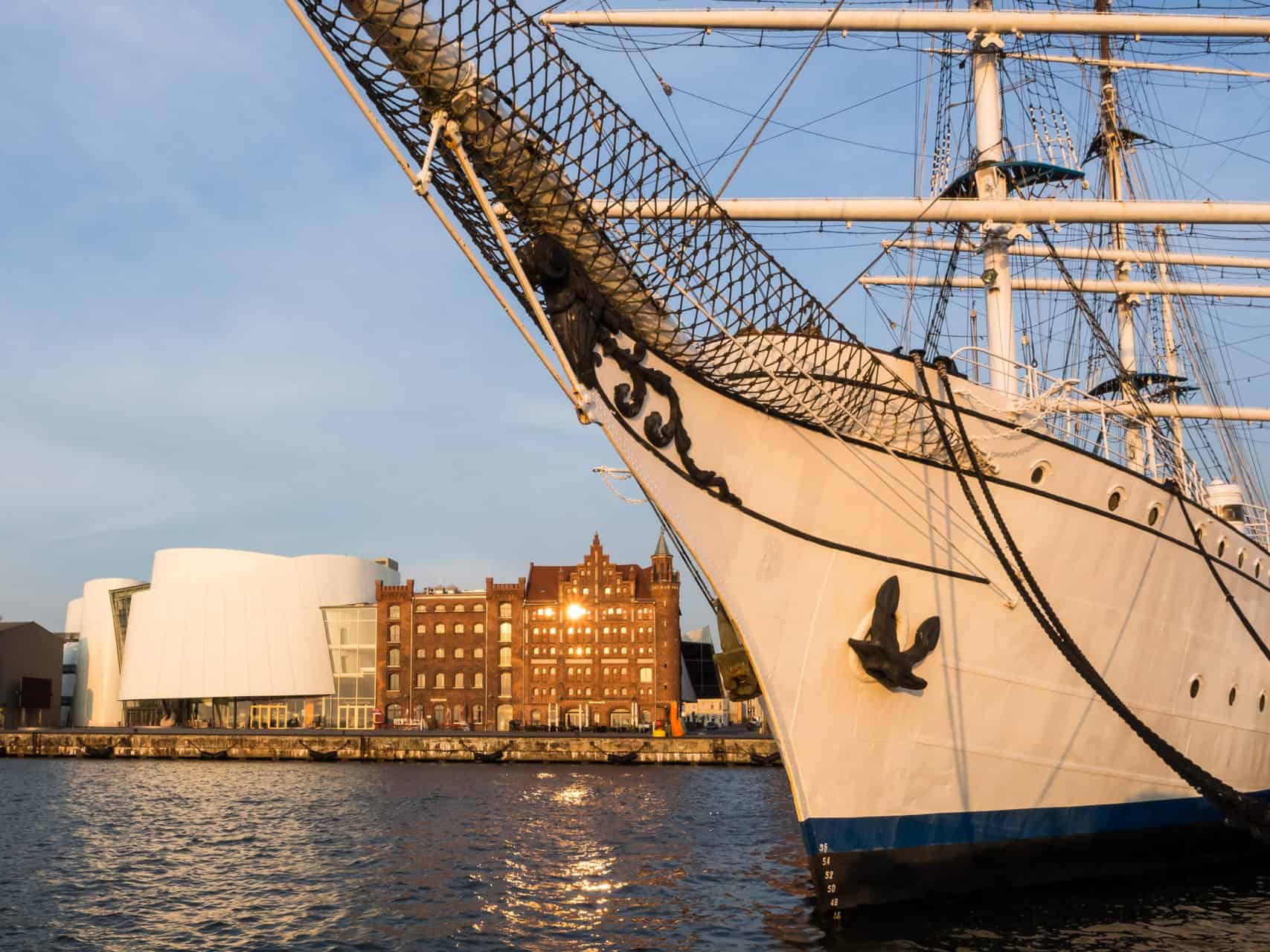 Stralsund Stadtansicht mit Segler