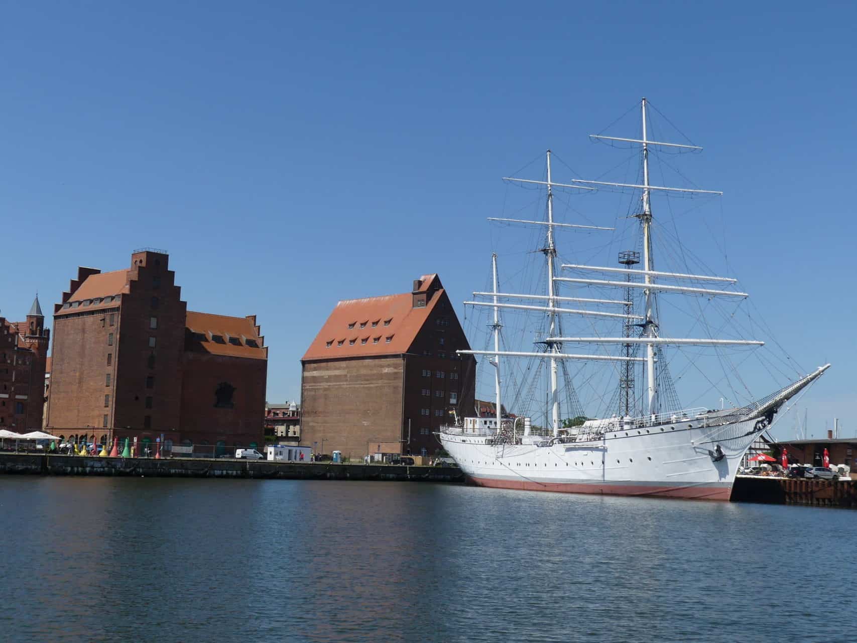 Gorch Fock im Hafen Stralsund
