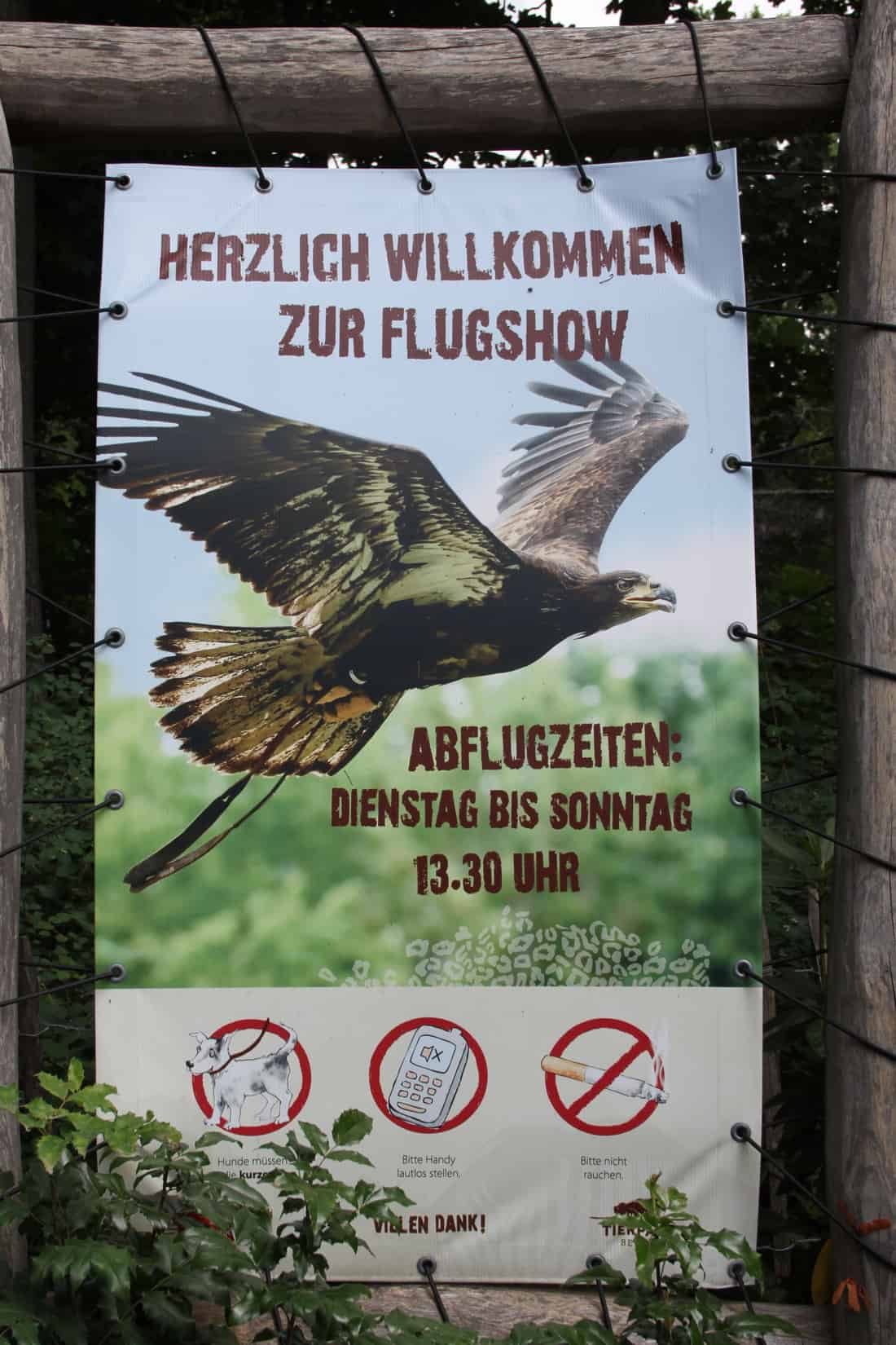 Tierpark Berlin (Flug-Show)k