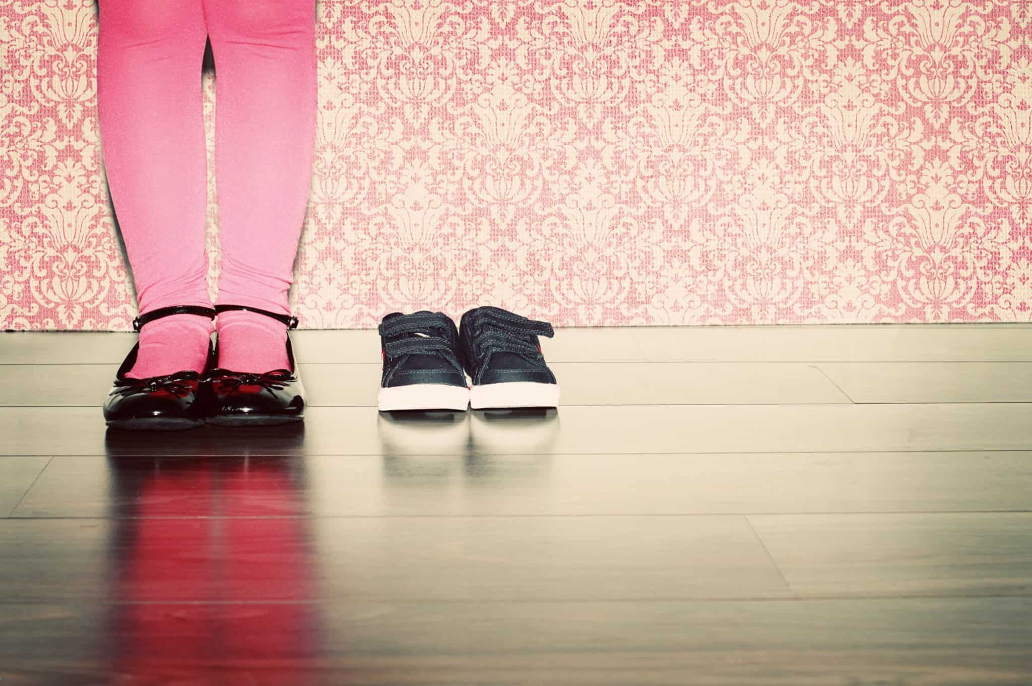 Kinderschuhe kaufen, nicht immer einfach:: schuhe, mädchen, kind