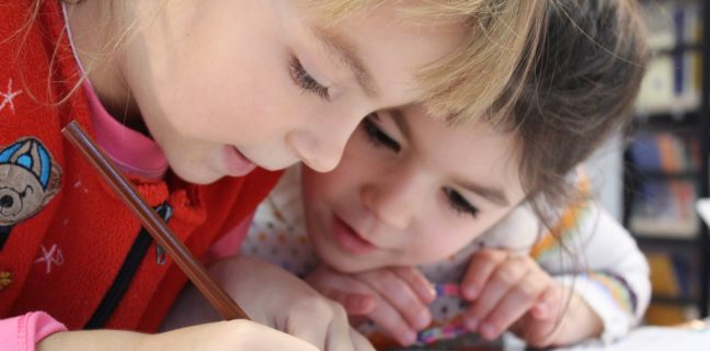 Nachhilfe – Kenne Deine Rechte kinder, mädchen, bleistift