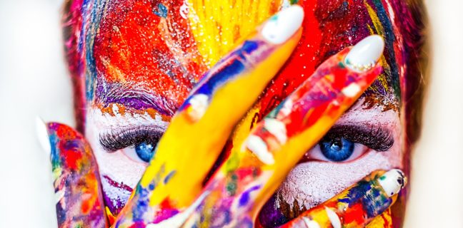 Geschwollene Augen: Ursachen, Behandlung und Hausmittel Geschwollene Augen: Ursachen, Behandlung und Hausmittel