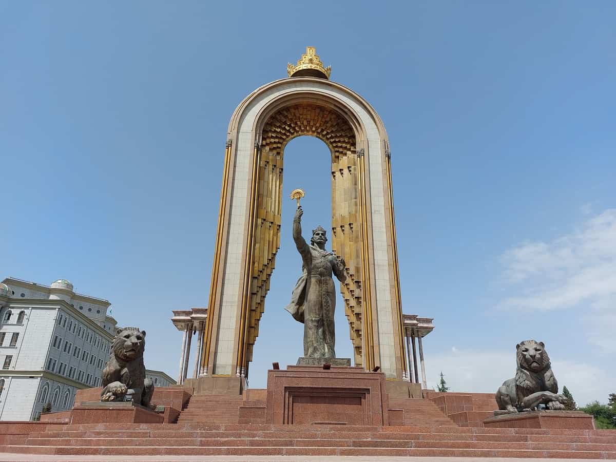 Somoni-Denkmal. Foto: Dr. Ronald Keusch