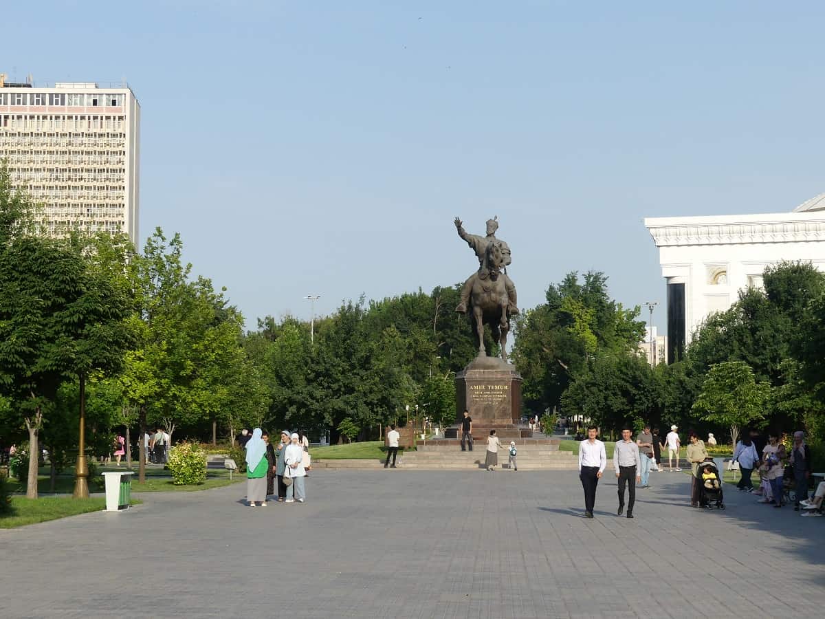 Denkmal Amir Timur auf dem Amir-Timur-Platz. Foto: Dr. Ronald Keusch