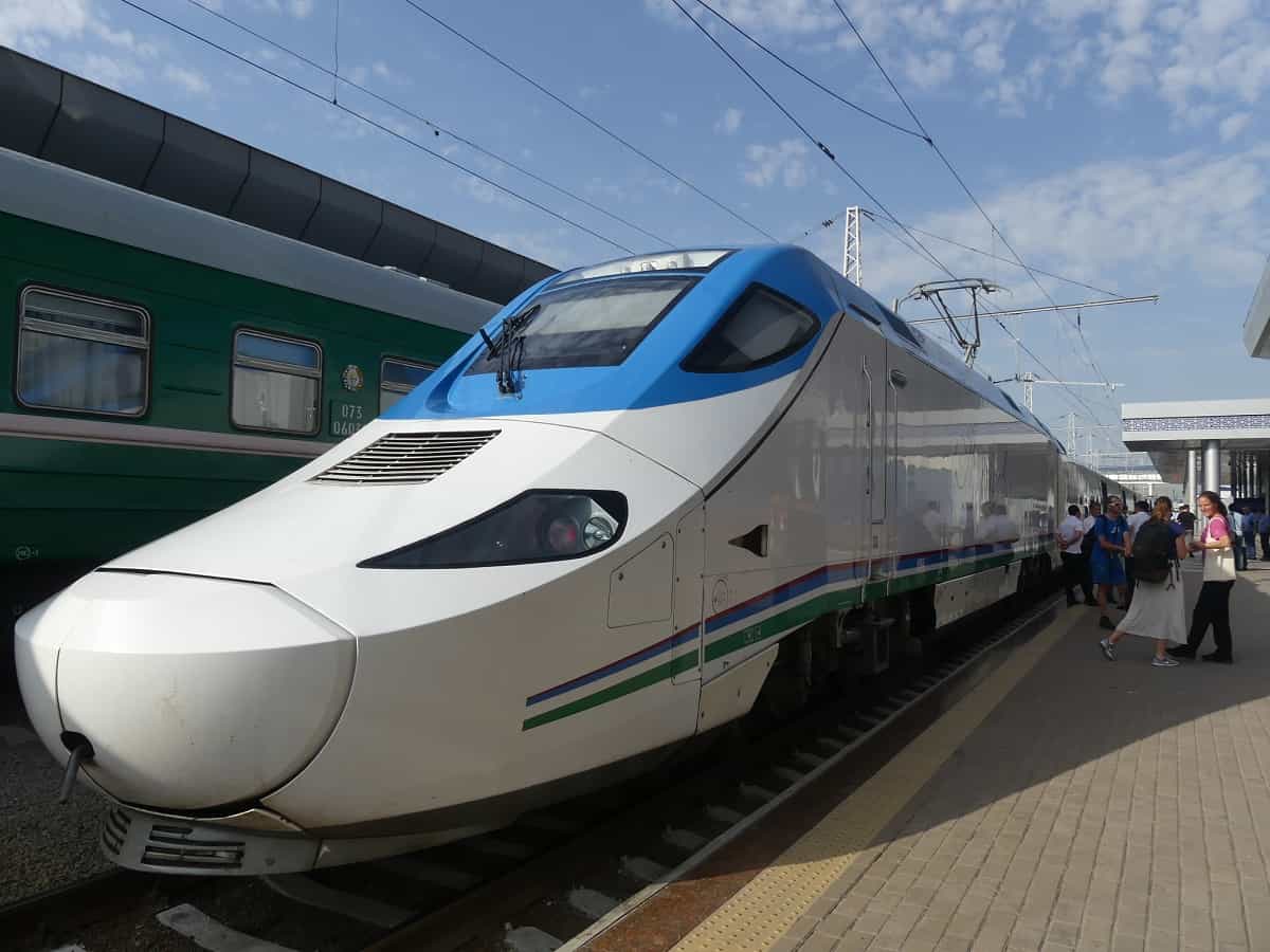 Der Hochgeschwindigkeitszug Afrosiab. Foto: Dr. Ronald Keusch