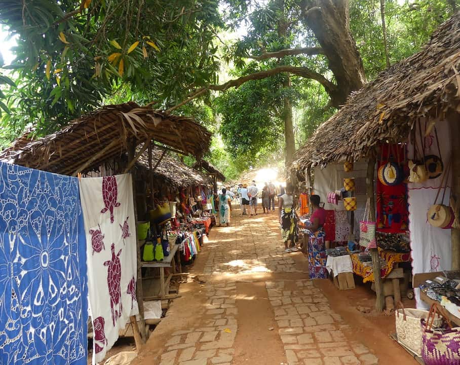 Souvenir-Läden in Nosy Komba