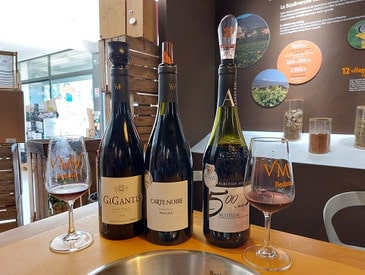 Die Spezialitäten der Provence - Trüffel und Wein - stehen auch im Restaurant der Feriendörfer auf der Speisekarte