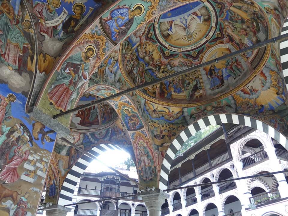 Das Rila-Kloster ist reich mit Fresken geschmückt