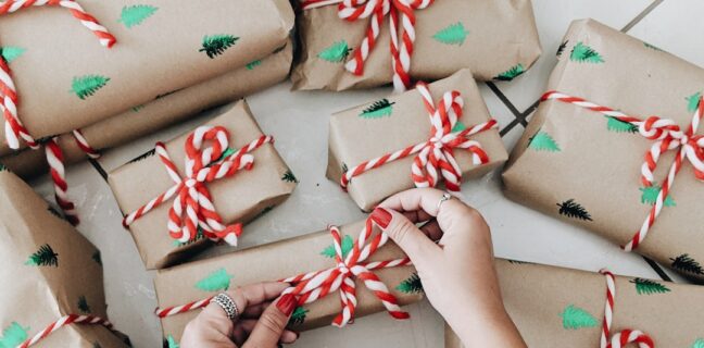 Alles, was du über HIV wissen musst Photo Red ribbon