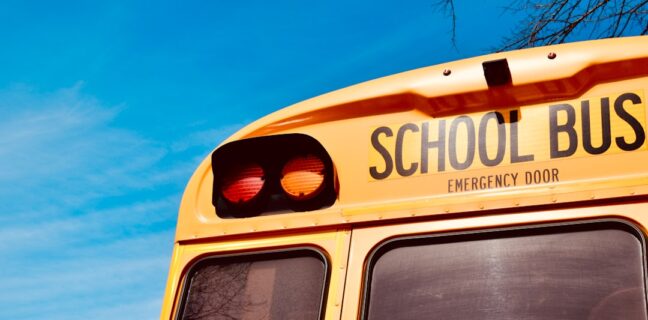 Hast du an Schulausflügen teilgenommen? Unsere Erfahrungen und Tipps! Photo School bus