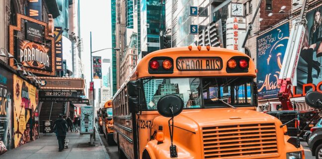 Wie war dein Schultag abgelaufen? Meine Erfahrungen und Eindrücke. Photo School bus