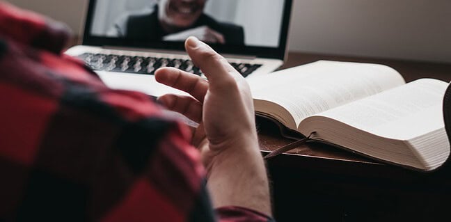 Verbessere dein Deutsch mit meiner Nachhilfeleistung! Photo Tutoring session