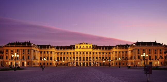 Top 20 Sehenswürdigkeiten von Österreich für den Familienurlaub Photo Schönbrunn Palace