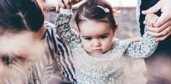 Top 20 Sehenswürdigkeiten von Großbritannien für den Familienurlaub Photo Family at Stonehenge