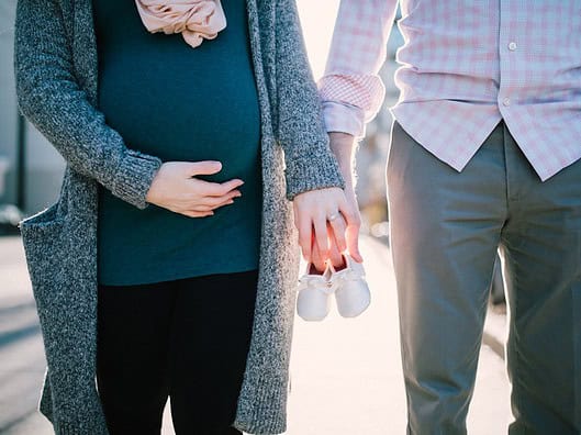 1. ssw. Einfach alles, was Du über die 1. Schwangerschaftswoche wissen musst. Photo Positive pregnancy test