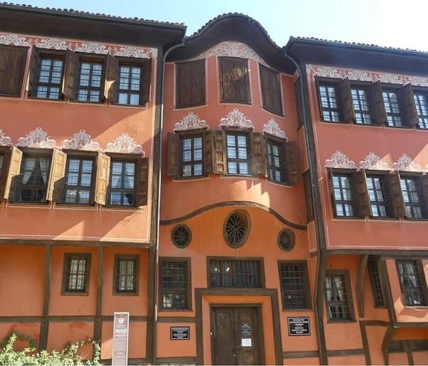 Bürgerhäuser in Plovdiv: Das Georgiadi-Haus und das Haus von Argir Kujumdshioglu