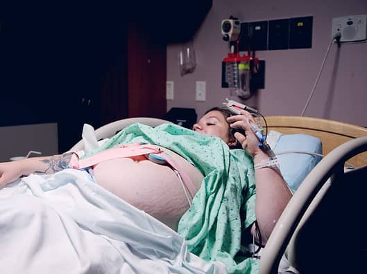 Vorsichtsmaßnahmen im Mutterpass: Was du wissen solltest Photo Pregnant woman