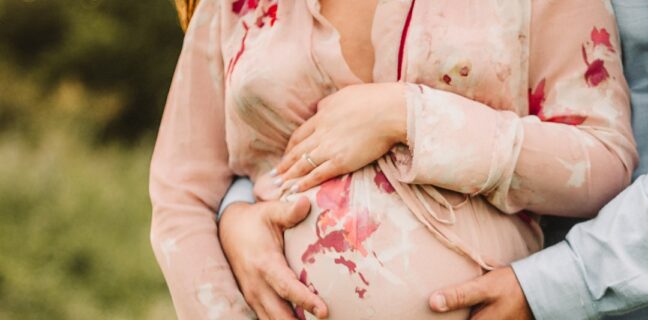 30. ssw. Einfach alles, was Du über die 30. Schwangerschaftswoche wissen musst. Photo Baby bump