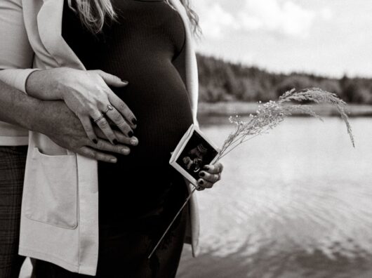 33. ssw. Einfach alles, was Du über die 33. Schwangerschaftswoche wissen musst. Photo Baby bump