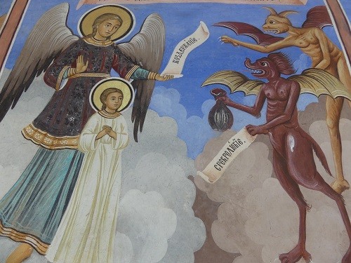 Engel und Teufel als wiederkehrendes Motiv der Fresken