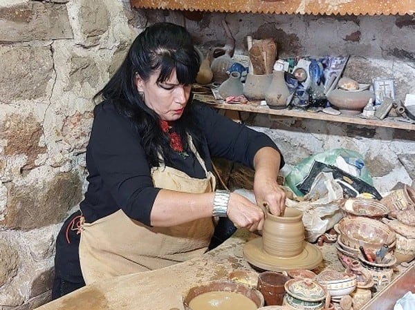 Töpferin Elena Georgieva