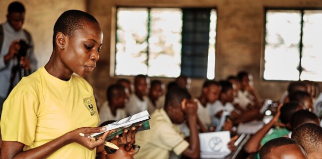 Deine Ausbildung zur Erzieherin: Alles, was du wissen musst! Photo Classroom setting