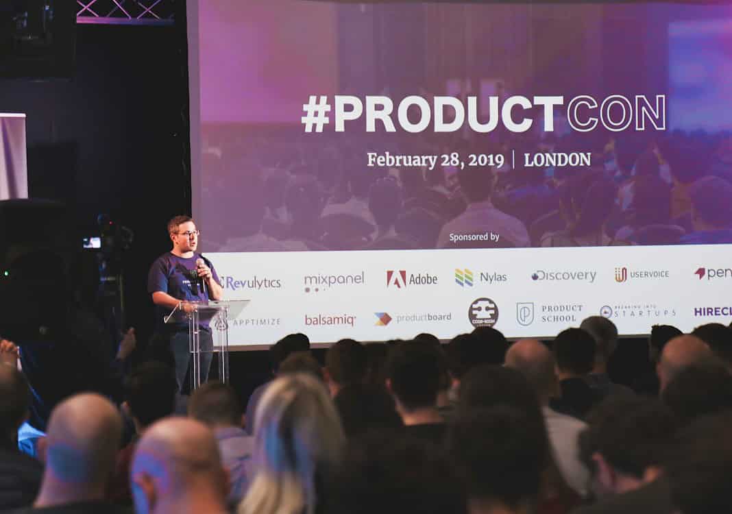 Warum lispeln Kinder und was du dagegen tun kannst Photo Speech therapist