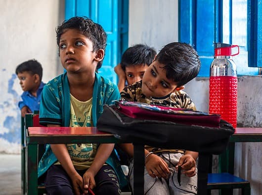 Das englische Schulsystem: Was du wissen musst Photo School uniforms