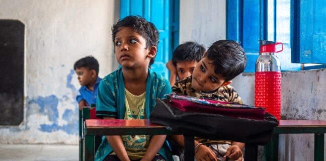 Das englische Schulsystem: Was du wissen musst Photo School uniforms