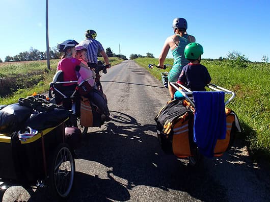 Dein perfekter Ernährungsplan in der Stillzeit Photo Breastfeeding mother