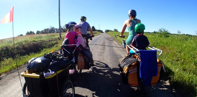 Dein perfekter Ernährungsplan in der Stillzeit Photo Breastfeeding mother