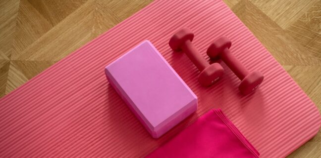 Rückbildungskurs: Warum du ihn nach der Geburt machen solltest Photo Yoga mats