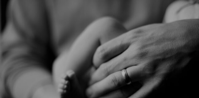 Hebamme für Nachsorge: Alles, was du wissen musst Photo Newborn baby