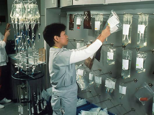 Alles, was du über die Chemotherapie bei Darmkrebs wissen musst Photo Chemotherapy infusion