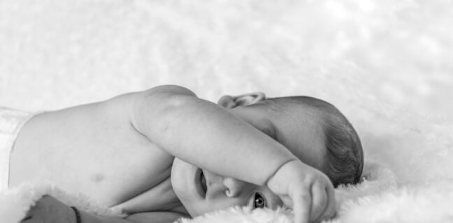 Wie du die beste Haushaltshilfe nach der Geburt findest Photo Household help after birth