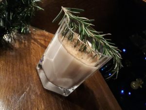 Honey Cocktails, cocktails with honey, how to make honey cocktails, how to make honey syrup for cocktails
