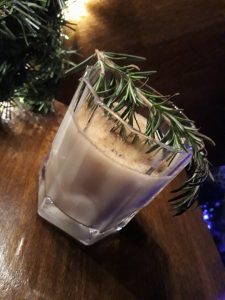 Honey Cocktails, cocktails with honey, how to make honey cocktails, how to make honey syrup for cocktails
