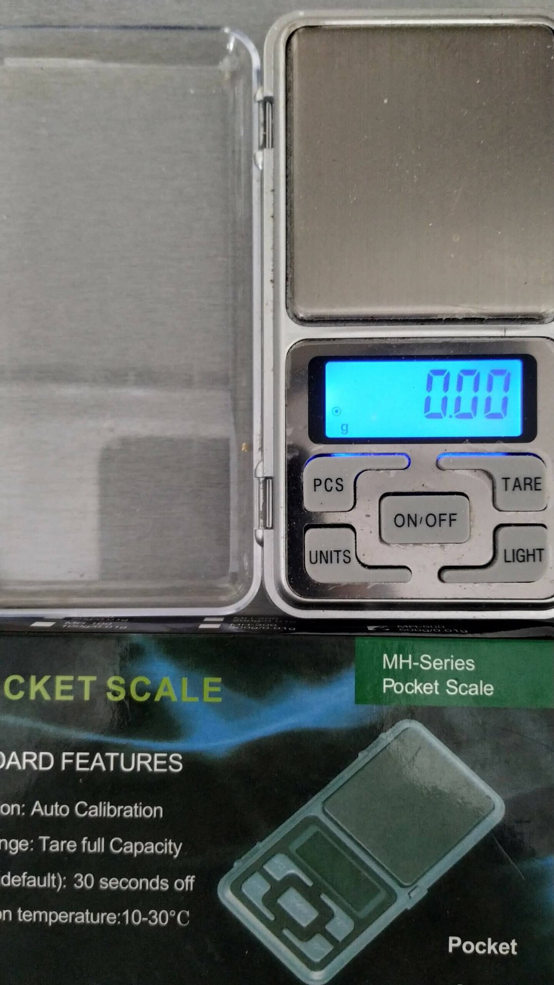 Весы точностью в 0,01 гр