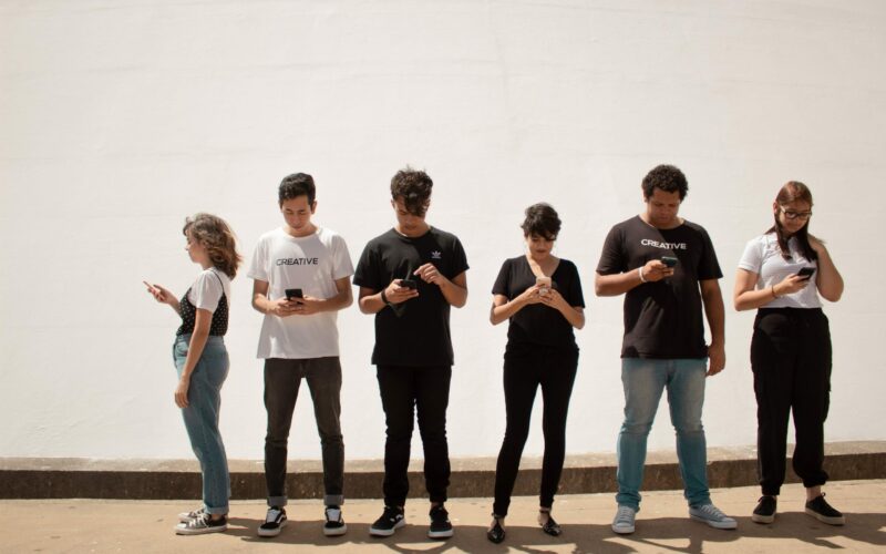 Mental Wealth and Social Media: Navigating the Impact on Mental Health