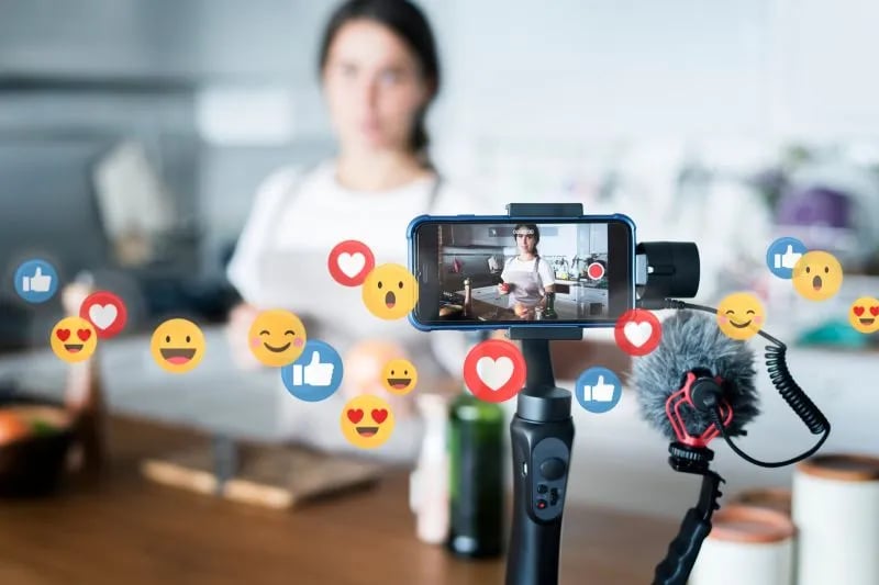How Influencer Partnerships Drive Customer Acquisition