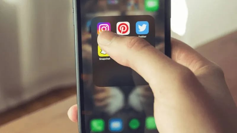 Social Media Marketing: A Guide to Strategy 3 Social Media Marketing A Guide to Strategy 2