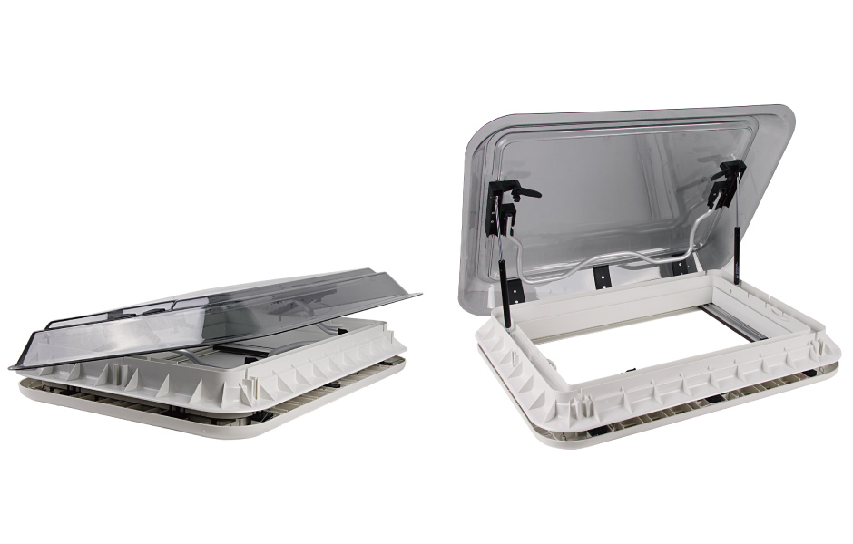 ⁦חלון גג 70X50 עם תאורה לקרוואן⁩ – תמונה ⁦2⁩