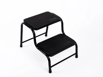 מדרגת עלייה כפולה לקרוואן