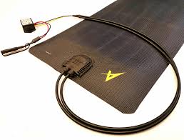 ⁦פאנל סולארי גמיש כולל בקר לשמירת טעינת מצבר הרכב⁩ – תמונה ⁦2⁩