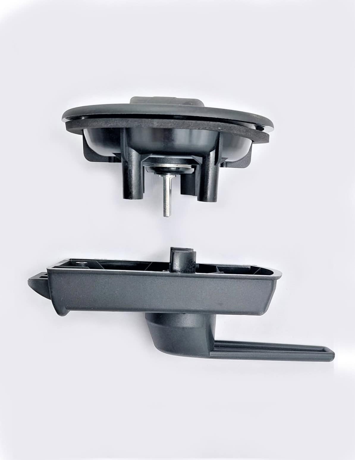 ⁦מנעול עגול לדלת הקרוואן⁩ &ndash; תמונה ⁦2⁩